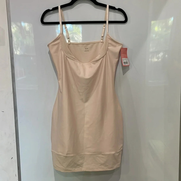 YUMMIE by Heather Thomson Nude Wear Your Own Bra Shaping Slip Size XL NWT - Picture 6 of 11